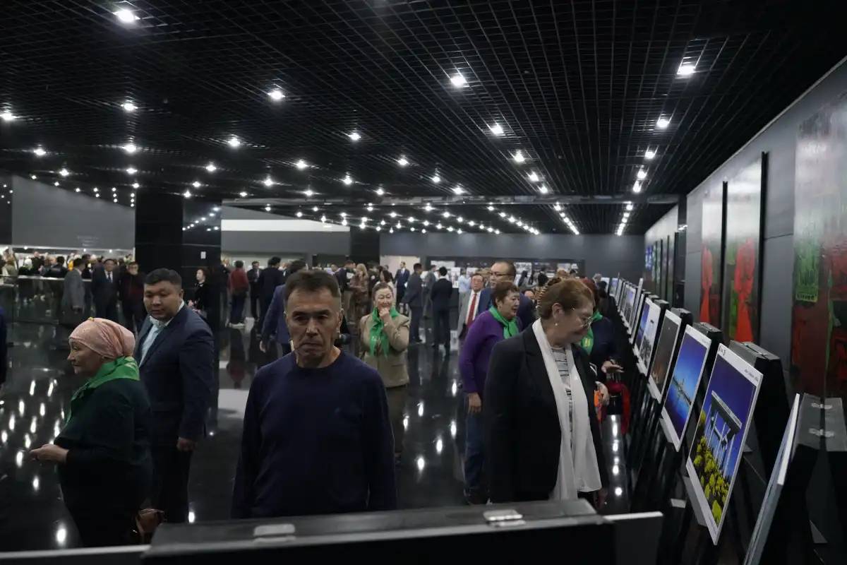 «Объективте – Астана айшықтары»: Бейбітшілік және келісім сарайында фотокөрме өтті