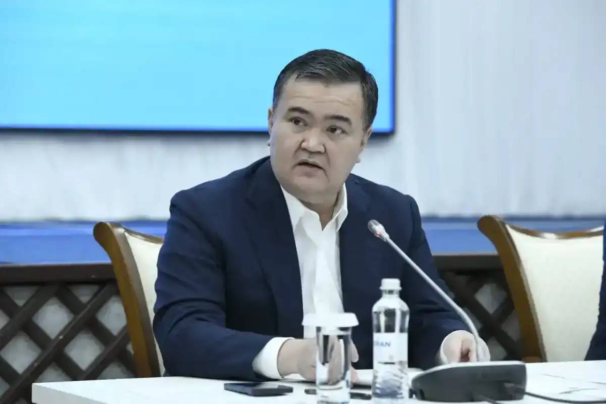 Жеңіс Қасымбек «Үркер» тұрғын алабының тұрғындарымен кездеседі