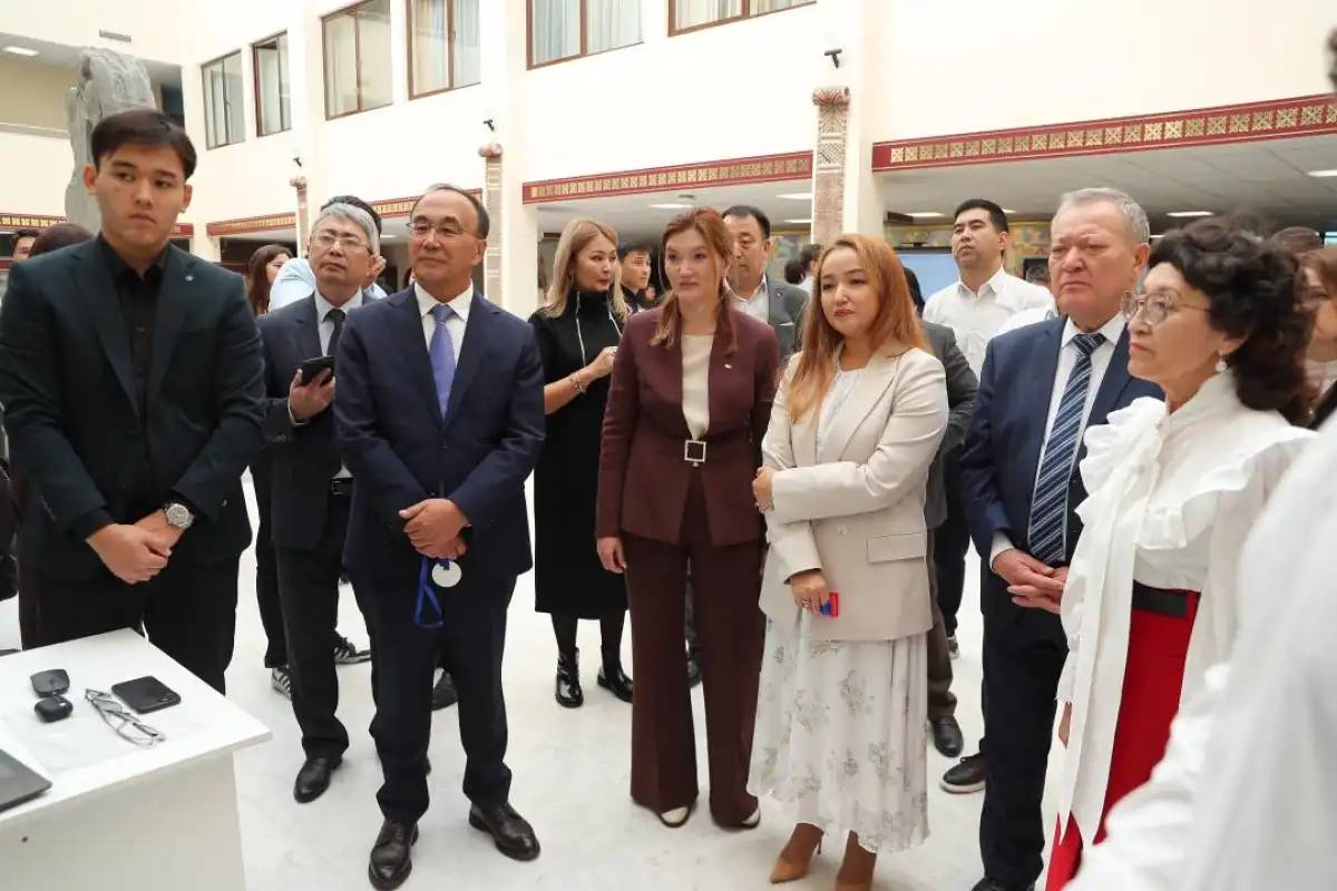 AI-Sana апталығы: ЕҰУ зерттеушілері AI жобаларын таныстырды