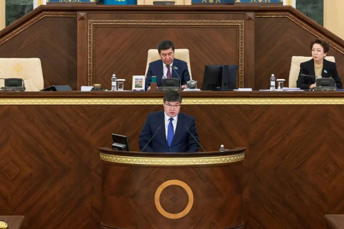 Үкімет дамудың басым бағыттарына 1,4 трлн теңгені қайта бөледі