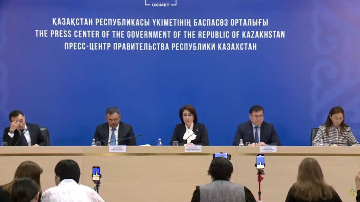 Дәрігерлерді баспанамен қамту  – министр жауабы