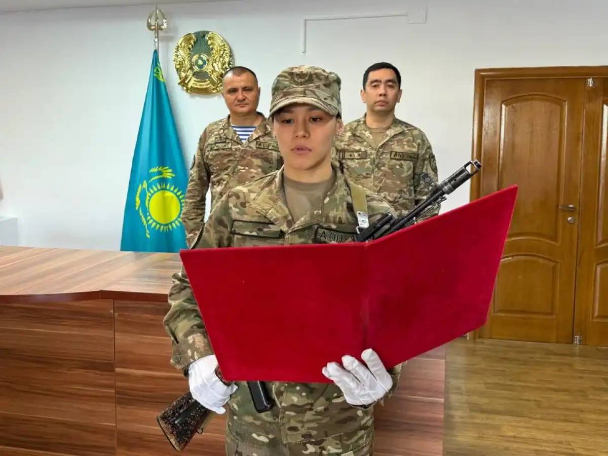 Әлем чемпионы Алуа Балқыбекова әскери ант берді