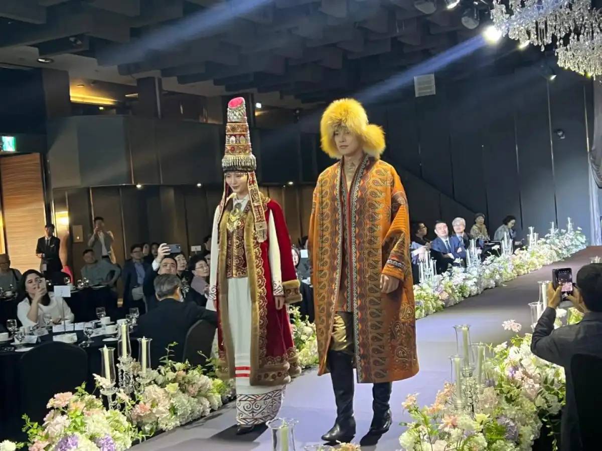Оңтүстік Кореяда қазақтың дәстүрлі киімдері көрсетілді