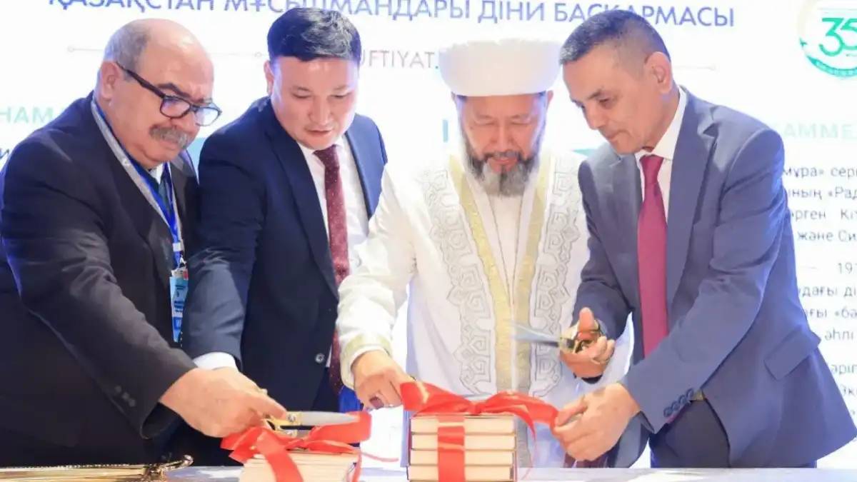 Түркістанда Қожа Ахмет Яссауидің «Құдіретнама» еңбегі алғаш рет қазақ тілінде жарық көрді