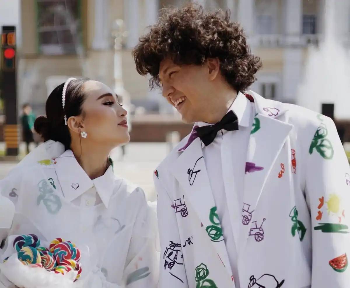 Жанар Айжанованың қызы Айжұлдыз Адайбекова екінші сәбиін дүниеге әкелді