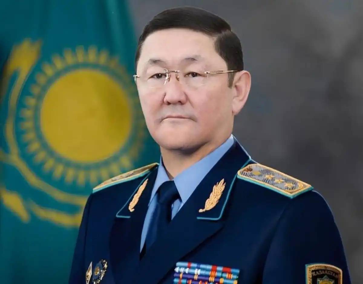 Бас прокурор Құқық қорғау органдары академиясының ұжымына жаңа ректорды таныстырды