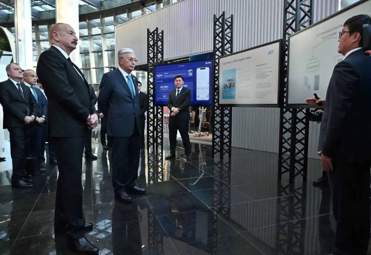 Қазақстан мен Әзербайжан президенттері Alem.AI халықаралық жасанды интеллект орталығына барды