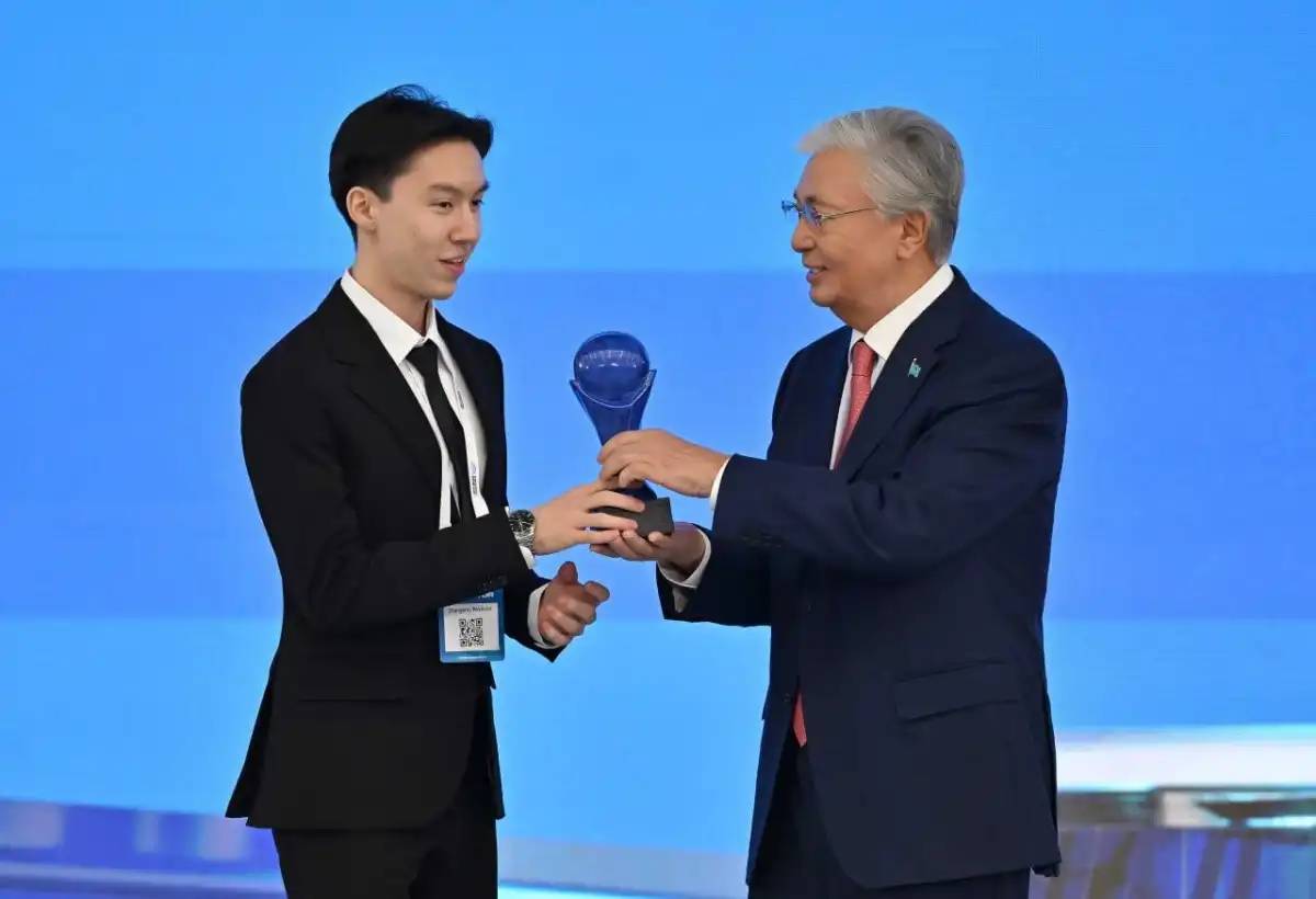 Президент AI SANA Generative Nation байқауының жеңімпаздарын марапаттады