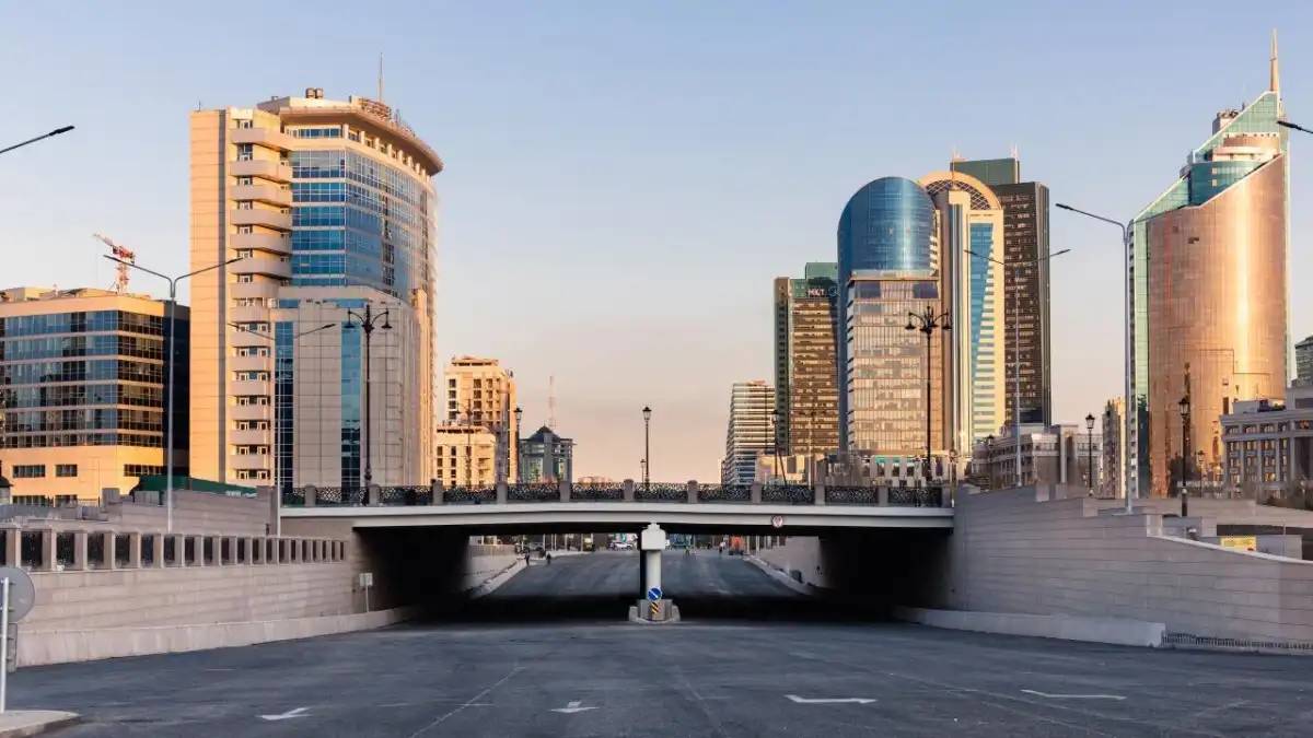 Елордада Д.Қонаев көшесінде көлік қозғалысы қайта ашылды