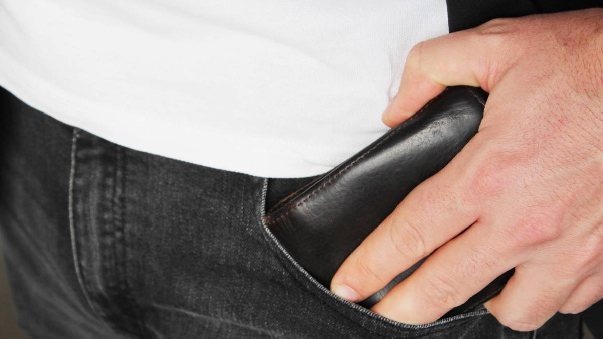 Бірге тұратын адамның ұйықтауын күткен: Астанада көршісінің ақшасын ұрлаған күдікті қолға түсті