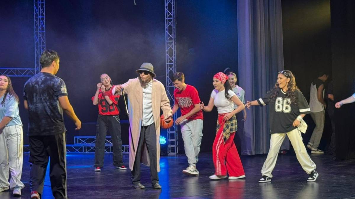 «Соңғы аялдама»: «Жастар» театры көрерменге әлеуметтік трагедия жанрындағы қойылымды ұсынды