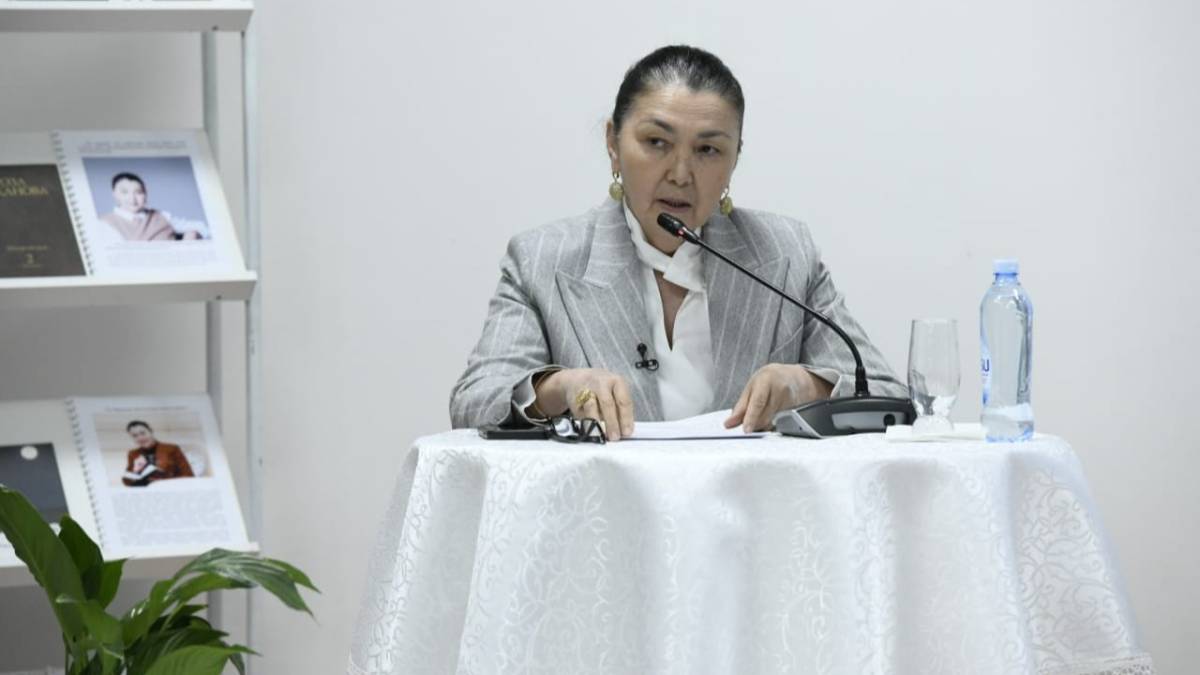 Астанада жазушы-драматург Роза Мұқановамен кездесу өтті