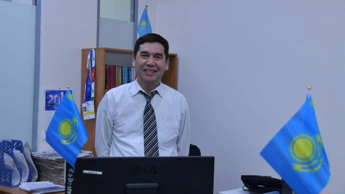 Орны бөлек 30 жыл: Ғалым Қожабеков «Аstana aqshamy» газетіндегі еңбек жолы жайлы
