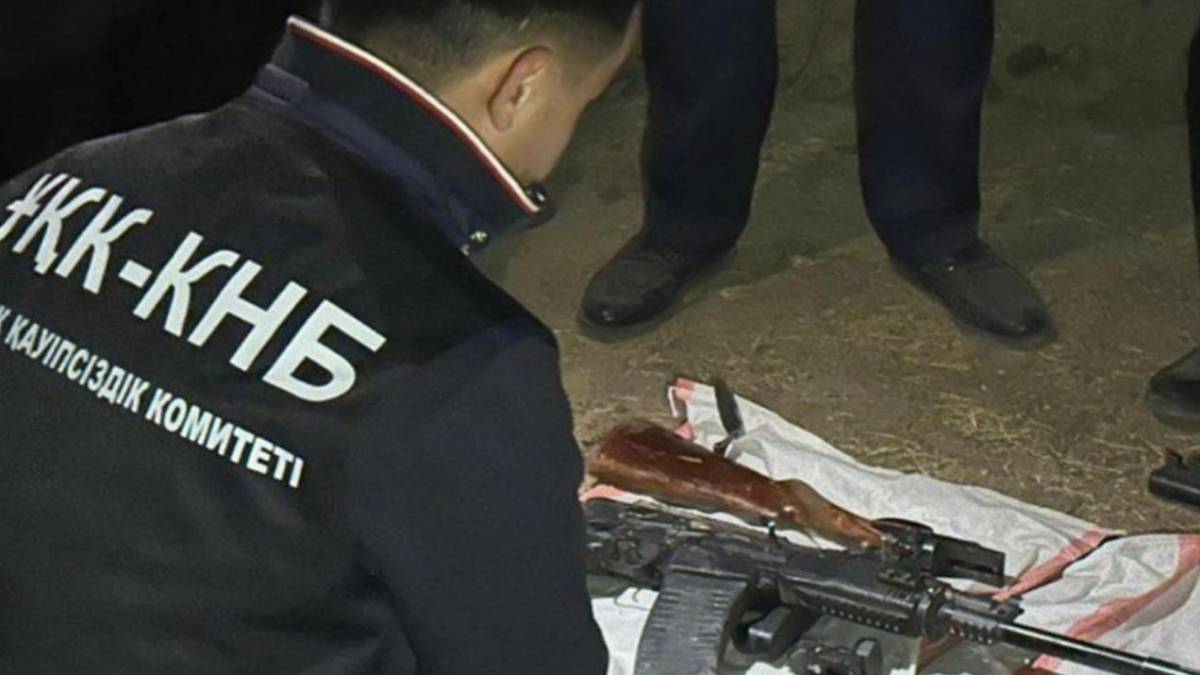 ҰҚК еліміздің 11 өңірінде қару-жарақ пен оқ-дәрілерді тәркіледі