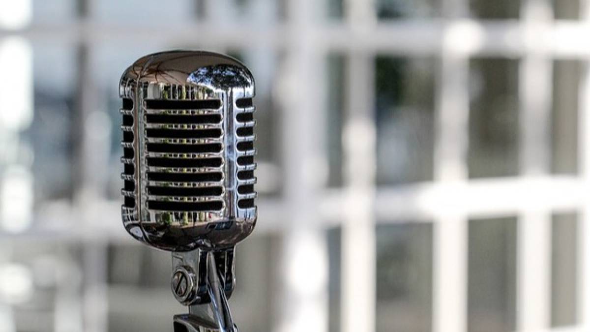 Астанадағы StandupAstana әзіл кешінің соңы дауға ұласты