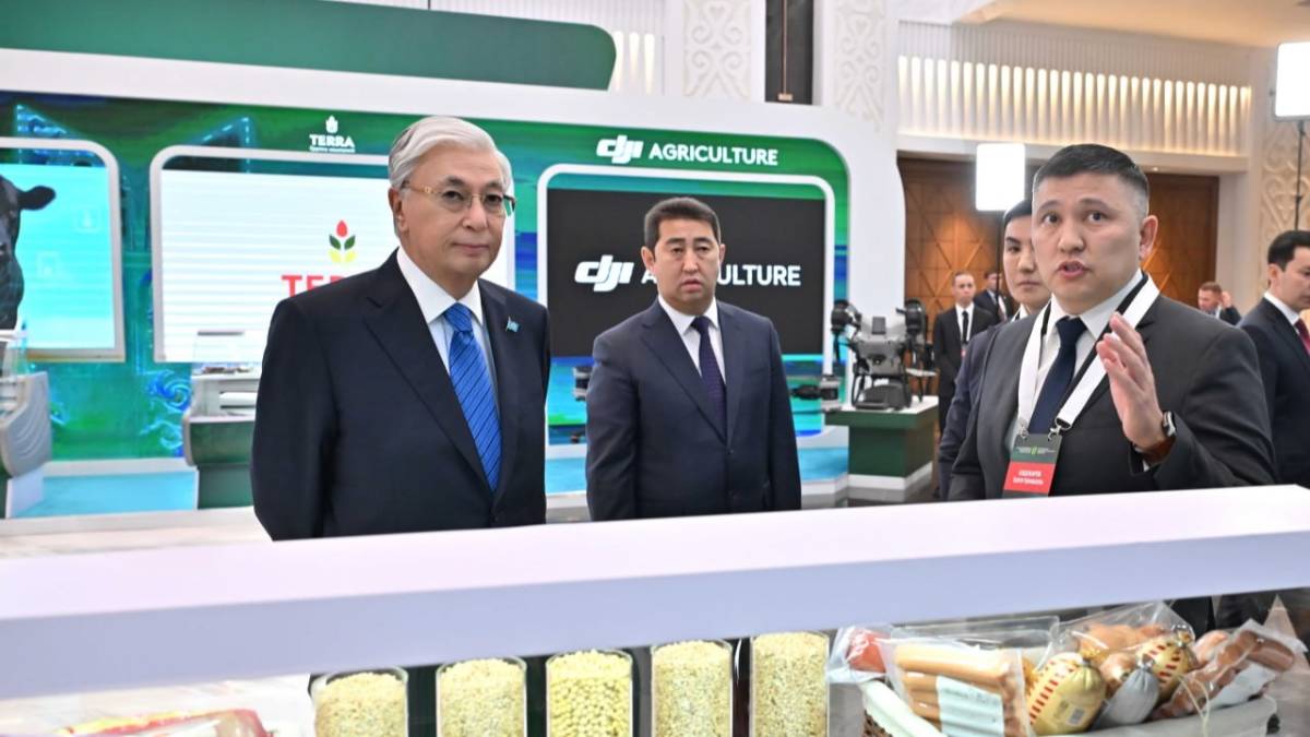 Президент ауыл шаруашылығындағы цифрлық шешімдер көрмесін аралады