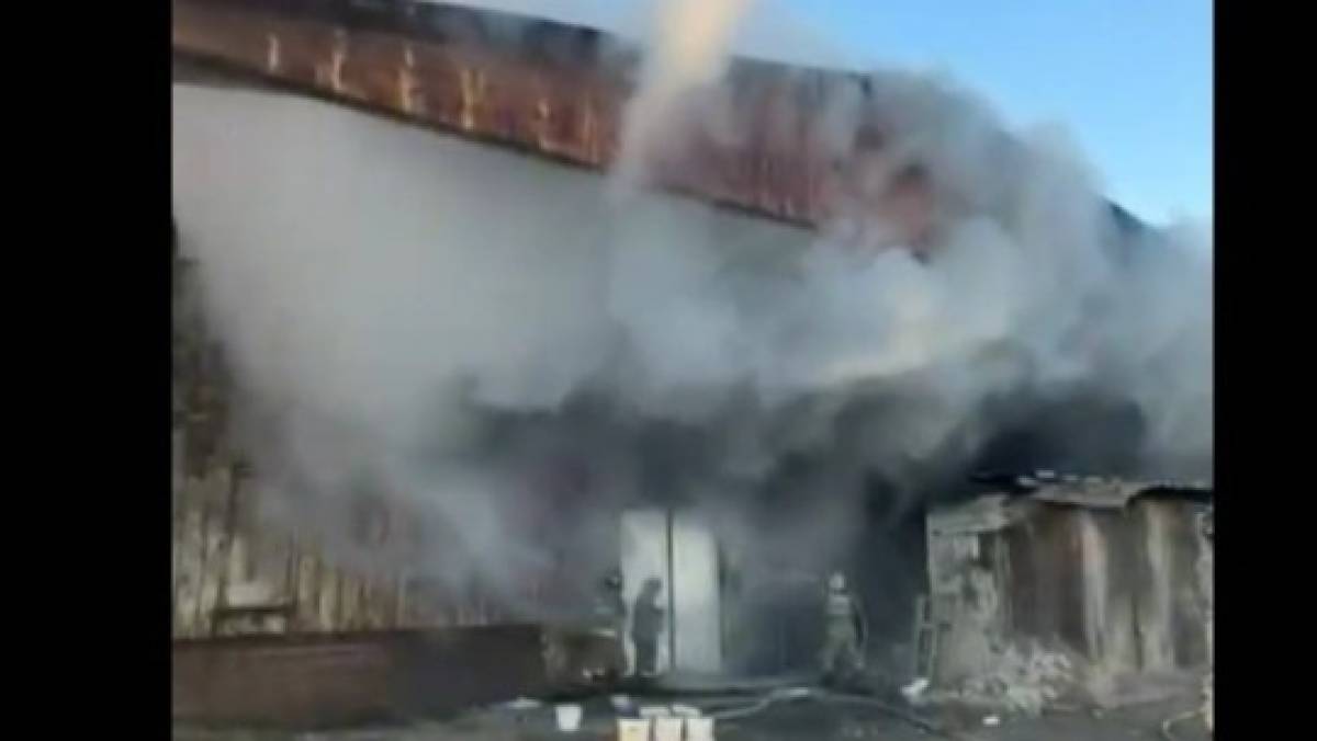 Қостанайда ангар өртеніп, оқиға орнында штаб құрылды