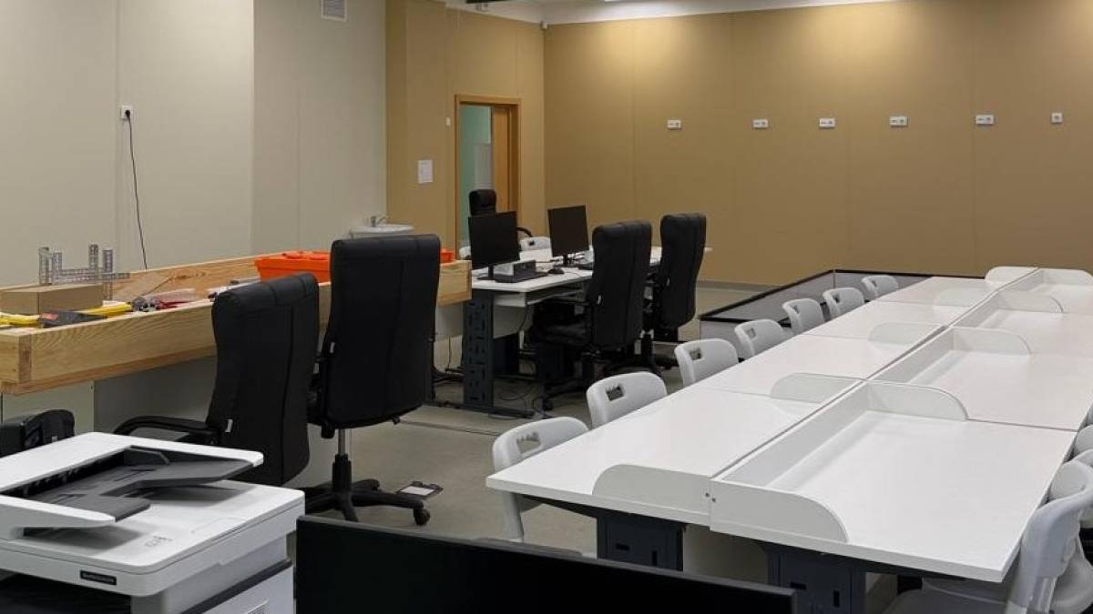 «Келешек мектептері»: Астаналық мектеп қауіпсіз және қолайлы білім беру ортасына айналды