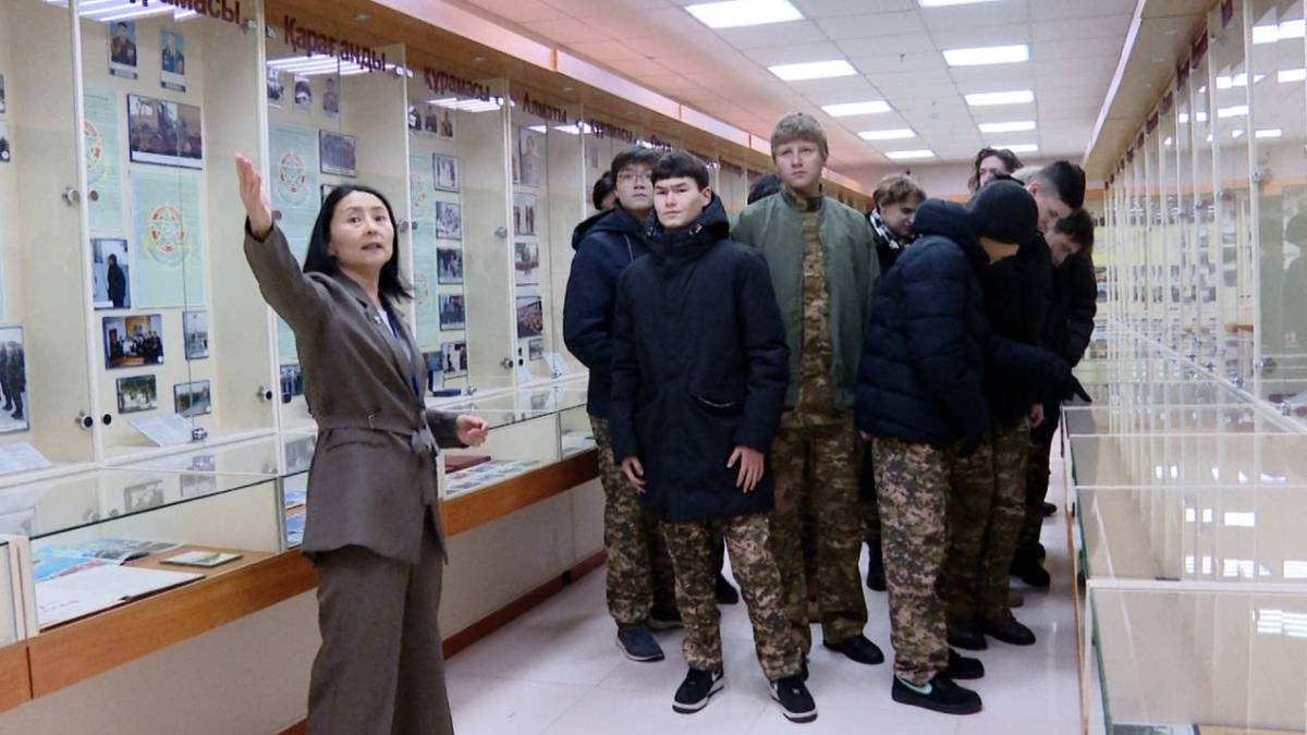 Астаналық оқушылар әскери өмірмен танысты