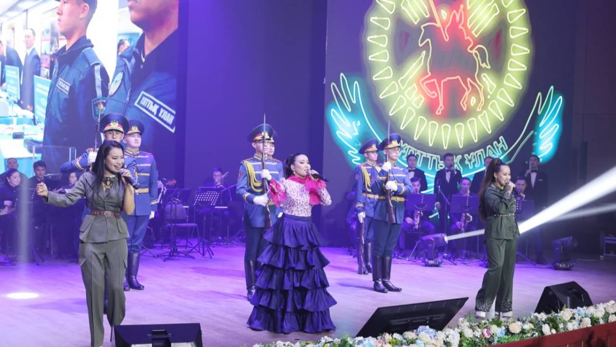 Ұлттық ұлан солисі елордалықтарға ерекше форматта концерт берді