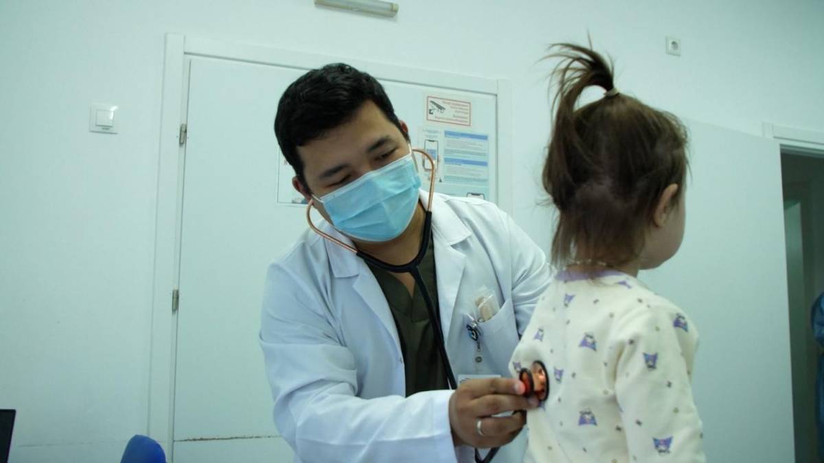 Елордалық дәрігер ЖРВИ-ге қатысты ата-аналарға үндеу жасады