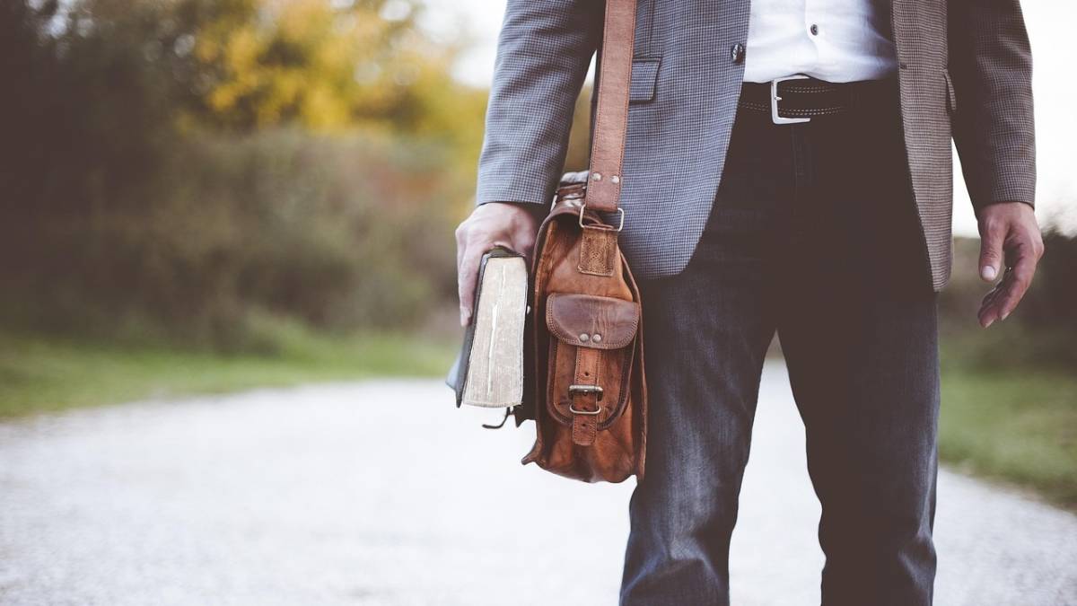 Бұрын судья және полицей болғандарға мұғалім болып жұмыс істеуге рұқсат берілуі мүмкін