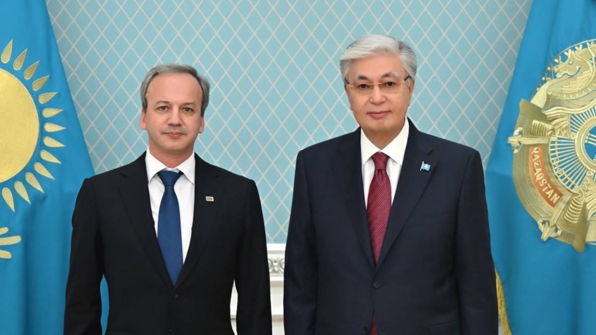 Қасым-Жомарт Тоқаев Халықаралық шахмат федерациясының (FIDE) президенті Аркадий Дворковичті қабылдады