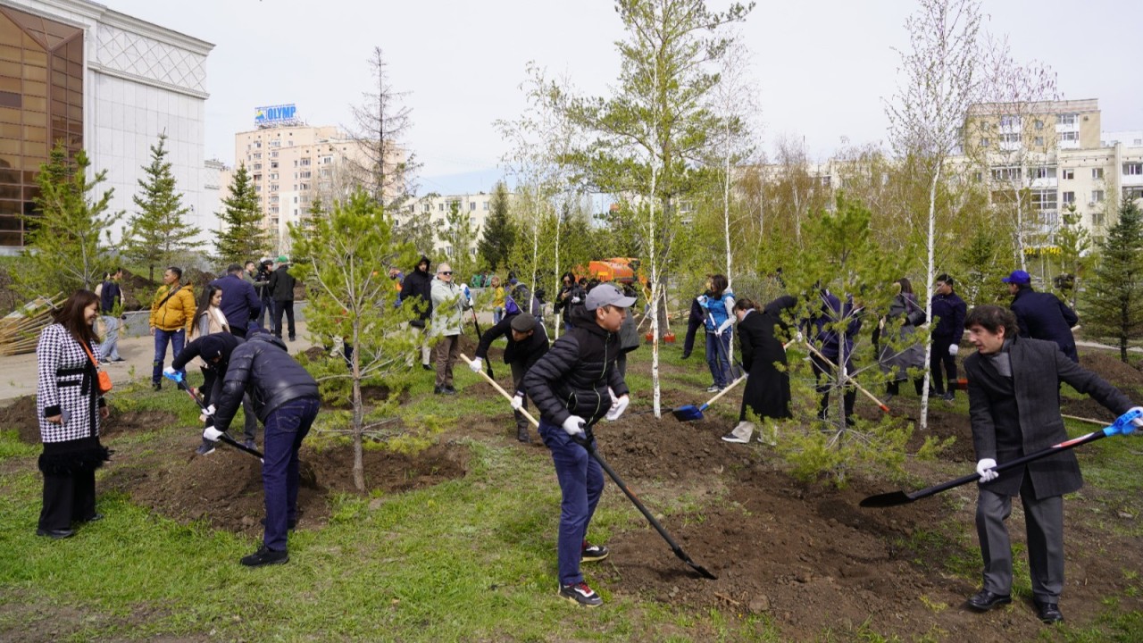 Олжас Бектенов әкімдіктерге жыл соңына дейін заңсыз қоқыс алаңдарын жоюды тапсырды